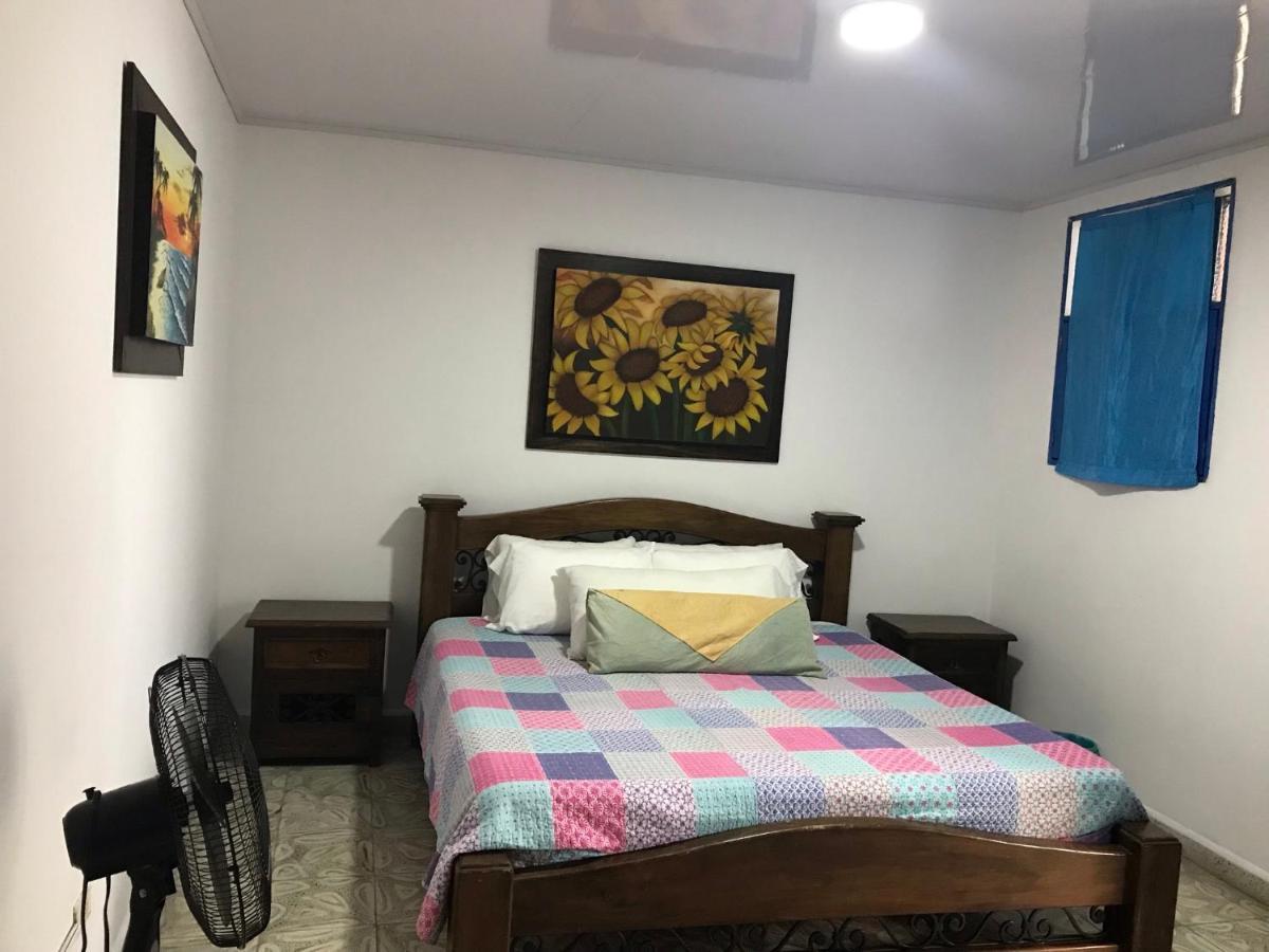 Hostal Maderos Santa Rosa De Cabal Eksteriør billede