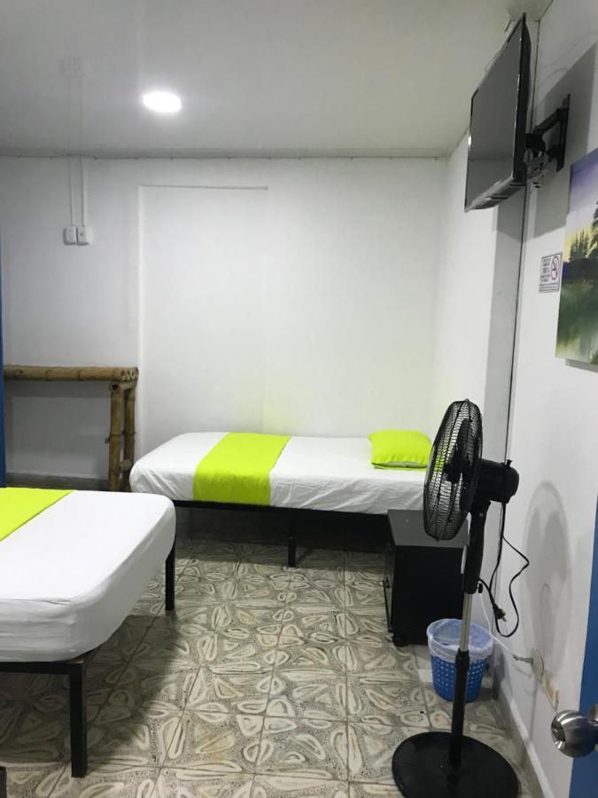 Hostal Maderos Santa Rosa De Cabal Eksteriør billede